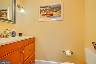 1806 Bank St, Baltimore, MD 21231 - Photo 9