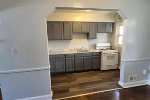 2863 Edgecombe Cir S, Baltimore, MD 21215 - Photo 9