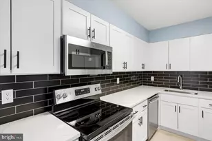 7111 Park Heights Ave, Baltimore, MD 21215 - Photo 3