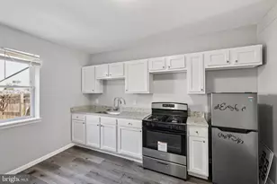 816 N Port St, Baltimore, MD 21205 - Photo 7