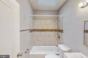 2016 Braddish Ave, Baltimore, MD 21216 - Photo 15