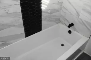 6161 Parkway Dr, Baltimore, MD 21212 - Photo 21