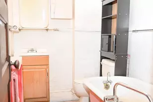 517 N Edgewood St, Baltimore, MD 21229 - Photo 11