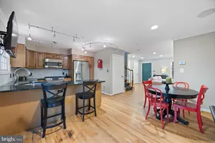 215 Hill St, Baltimore, MD 21230 - Photo 11