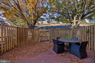 215 Hill St, Baltimore, MD 21230 - Photo 29