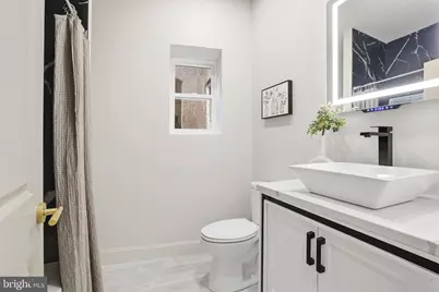 713 E 20th Street, Baltimore, MD 21218 - Photo 37