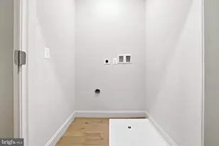 713 E 20th St, Baltimore, MD 21218 - Photo 31