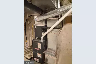 2827 W Mulberry Street, Baltimore, MD 21223 - Photo 13