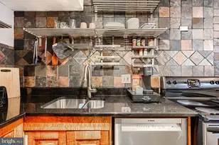 624 Jasper St, Baltimore, MD 21201 - Photo 11