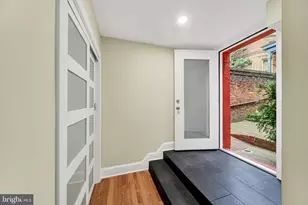 15 E Branch Ln, Baltimore, MD 21201 - Photo 3