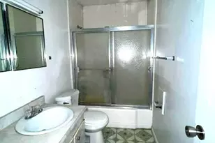 3737 Clarks Ln, Baltimore, MD 21215 - Photo 13