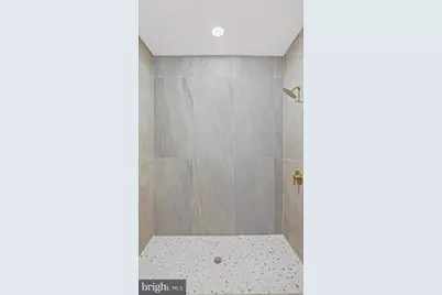 725 E 20th Street, Baltimore, MD 21218 - Photo 33