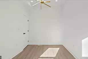 725 E 20th St, Baltimore, MD 21218 - Photo 31