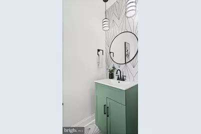 725 E 20th Street, Baltimore, MD 21218 - Photo 13