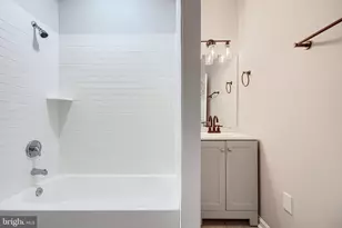 409 N Lakewood Ave, Baltimore, MD 21224 - Photo 25