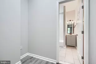 409 N Lakewood Ave, Baltimore, MD 21224 - Photo 23