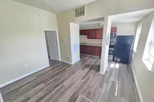 317 North Ave E, Baltimore, MD 21218 - Photo 9