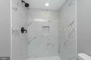 1715 E Oliver St, Baltimore, MD 21213 - Photo 27