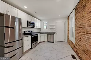 346 E 25th St, Baltimore, MD 21218 - Photo 17