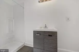 346 E 25th St, Baltimore, MD 21218 - Photo 23