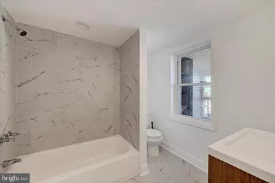 346 E 25th Street, Baltimore, MD 21218 - Photo 25