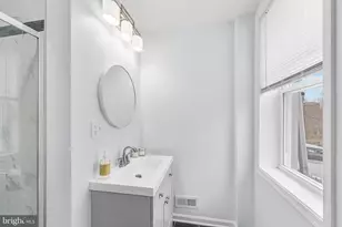 621 W 33rd St, Baltimore, MD 21211 - Photo 15