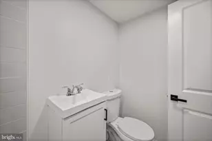 5601 Groveland Ave, Baltimore, MD 21215 - Photo 27