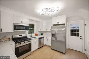 5601 Groveland Ave, Baltimore, MD 21215 - Photo 11