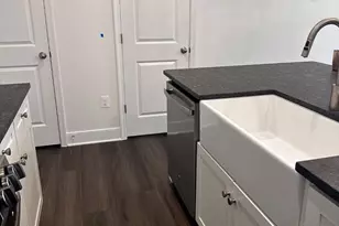 2504 W Peninsula Dr, Baltimore, MD 21230 - Photo 39