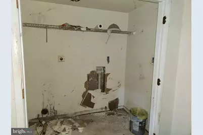 933 N Mount Street, Baltimore, MD 21217 - Photo 9