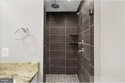 932 S Clinton Street S, Baltimore, MD 21224 - Photo 25