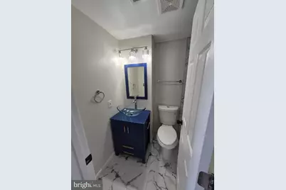 2015 E Fairmount Avenue, Baltimore, MD 21231 - Photo 23