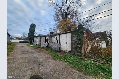 Garages Behind 3604 Howard Park Ave, Baltimore, MD 21207 - Photo 5