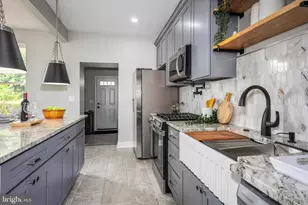 1621 E 32nd St, Baltimore, MD 21218 - Photo 9