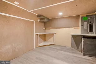 1123 W Lombard St, Baltimore, MD 21223 - Photo 43