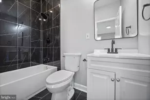 217 N Port St, Baltimore, MD 21224 - Photo 15