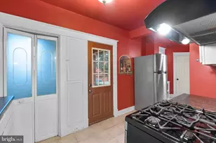 5921 Burgess Ave, Baltimore, MD 21214 - Photo 13