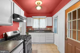 5921 Burgess Ave, Baltimore, MD 21214 - Photo 9