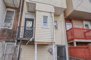 2216 W Fayette St, Baltimore, MD 21223 - Photo 33