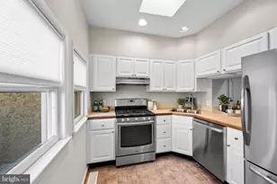 1247 Hull St, Baltimore, MD 21230 - Photo 11