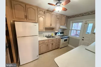 829 N Chapel Gate Lane, Baltimore, MD 21229 - Photo 5