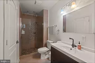 431 Robinson Street S, Baltimore, MD 21224 - Photo 19