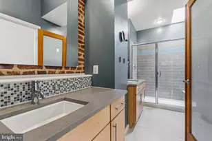 21 N Decker Ave, Baltimore, MD 21224 - Photo 29