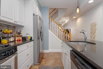 318 S Duncan Street S, Baltimore, MD 21231 - Photo 9