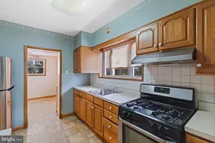 2910 Berwick Ave, Baltimore, MD 21234 - Photo 11