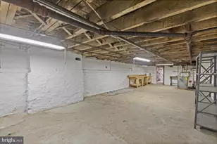 1416 W Mt Royal Ave, Baltimore, MD 21217 - Photo 39