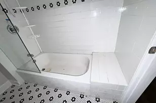 517 E 21st St, Baltimore, MD 21218 - Photo 27