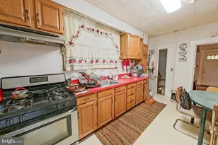 2803 Ruscombe Ln, Baltimore, MD 21215 - Photo 9