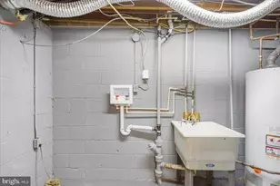 638 Charraway Rd, Baltimore, MD 21229 - Photo 33