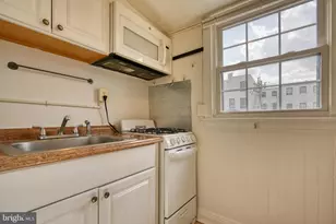 1208 N Calvert St, Baltimore, MD 21202 - Photo 13